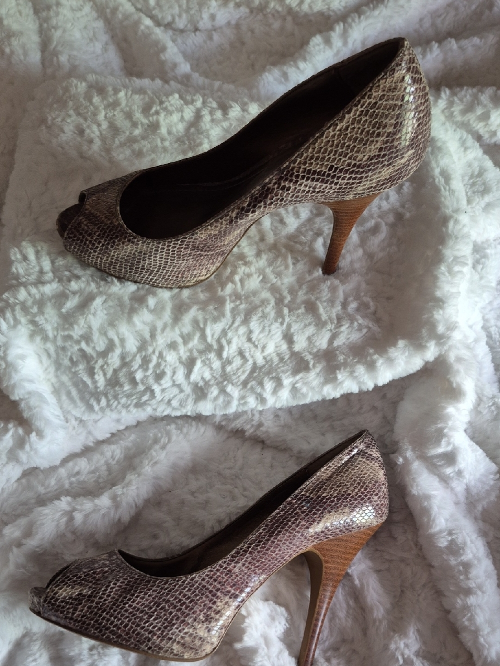 🎈Victor Alfaro Brown Peep-Toe Snakeskin Pattern Heels